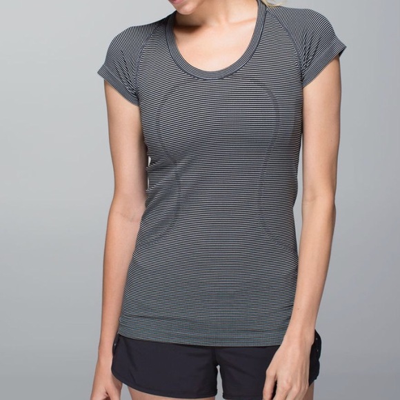 lululemon athletica Tops - Lululemon Swiftly short sleeve tee • black stripe